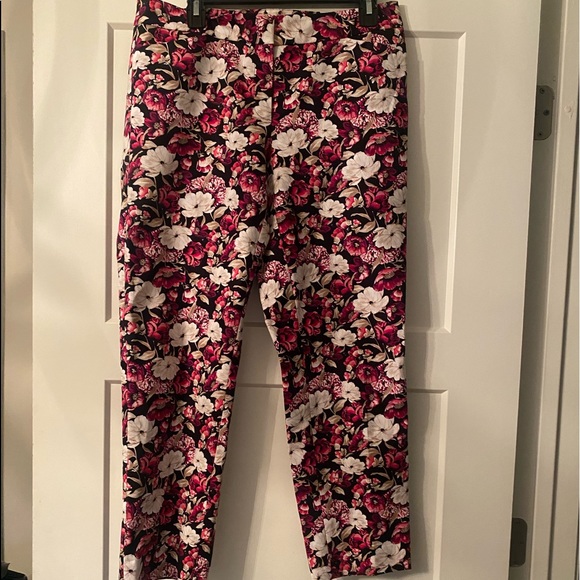NWOT WHBM WHITE HOUSE BLACK MARKET FLORAL SLIM ANKLE PANTS SIZE 8r - Picture 1 of 4